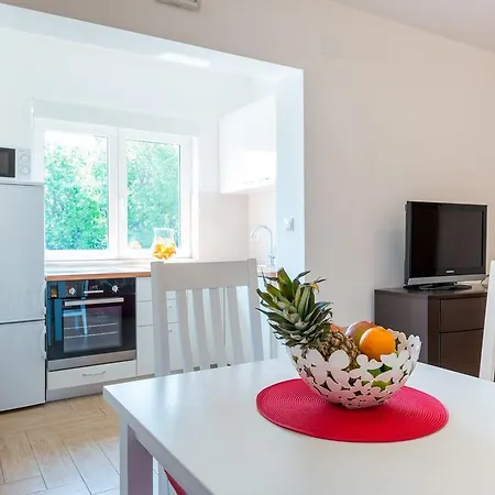 아파트 Apartments Sekondo 챠브타트