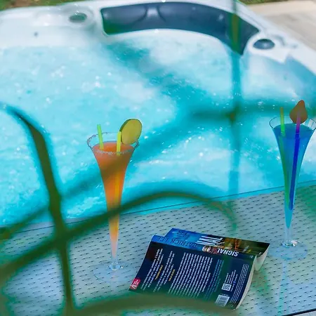 Apartments Sekondo 아파트 *