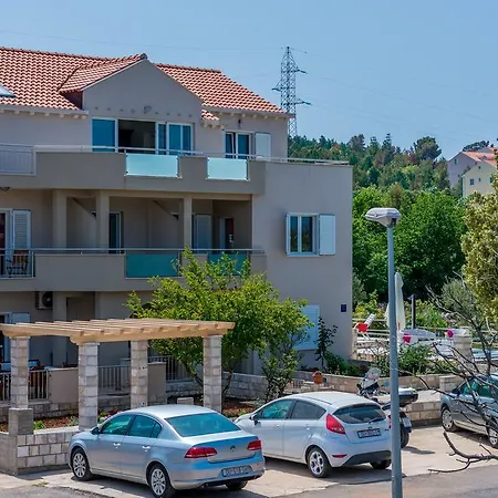 Apartman Apartments Sekondo